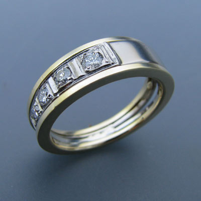 Witgouden klassieke ring vermaakt tot bicolor moderne ring.