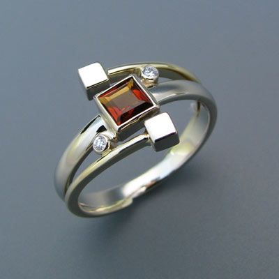 Bicolor gouden ring met diamant en citrien.